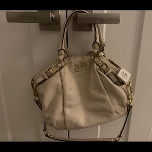 Never used gorgeous Coach bag
